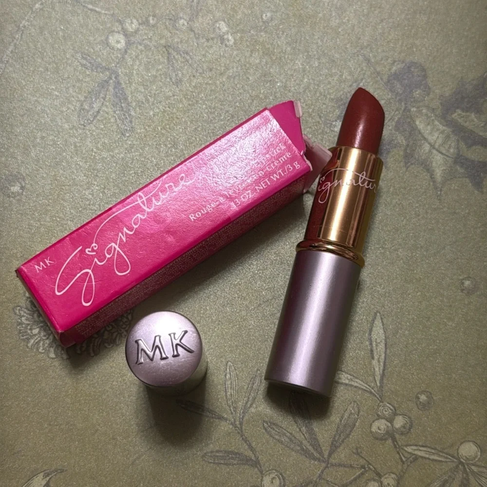MARY KAY SIGNATURE CRÈME LIPSTICK SHADE CANTALOP BRAND NEW WITH BOX
